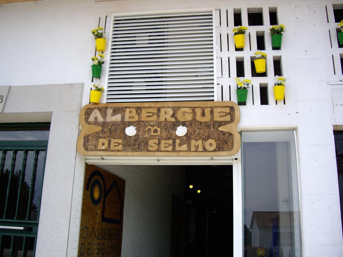 O Albergue De Selmo Arzúa Εξωτερικό φωτογραφία